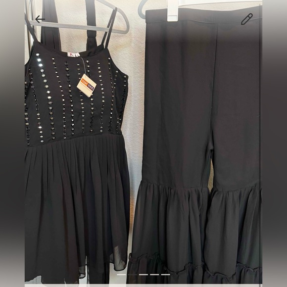 Black georgette sharara set - Picture 2 of 3